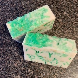 Handmade goat milk Peppermint Irish soap